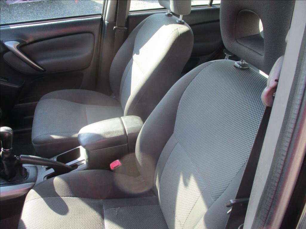 Toyota RAV4 SUV 2,0 l 85 kw