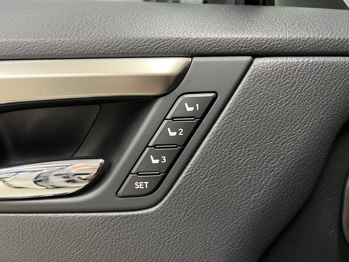 Lexus RX 450h SUV 3,5 l 193 kw