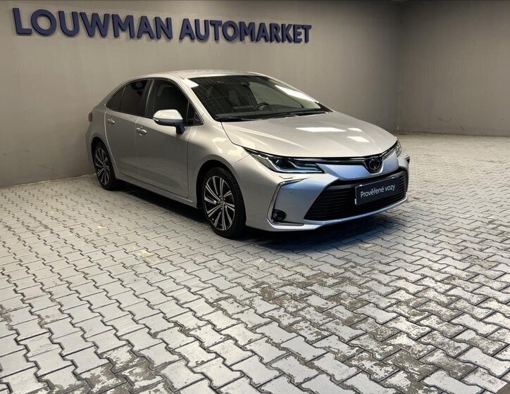 Toyota Corolla Sedan 1,5 l 92 kw