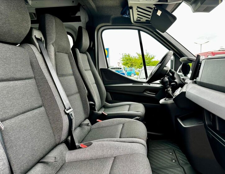 Nissan Interstar Ostatní 2,0 l 96 kw