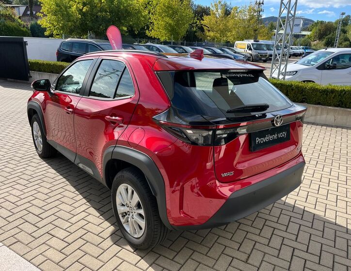 Toyota Yaris Cross 4