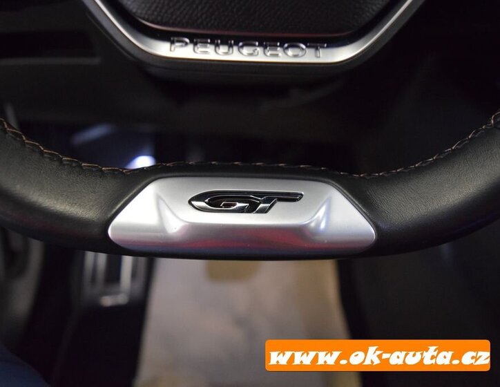 Peugeot 5008 MPV 1,5 l 96 kw