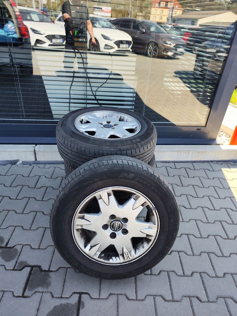 Volvo XC70 Kombi 2,4 l 120 kw