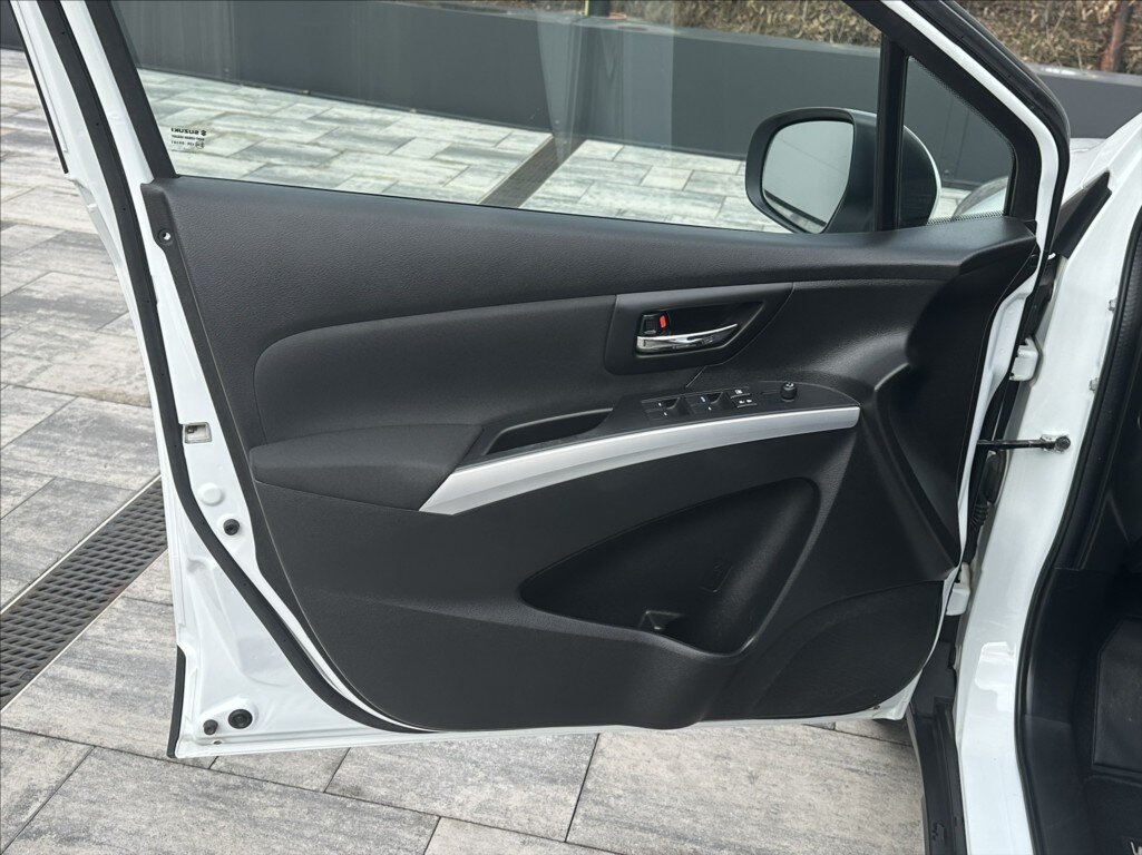 Suzuki S-Cross Hatchback 998,0 82 kw