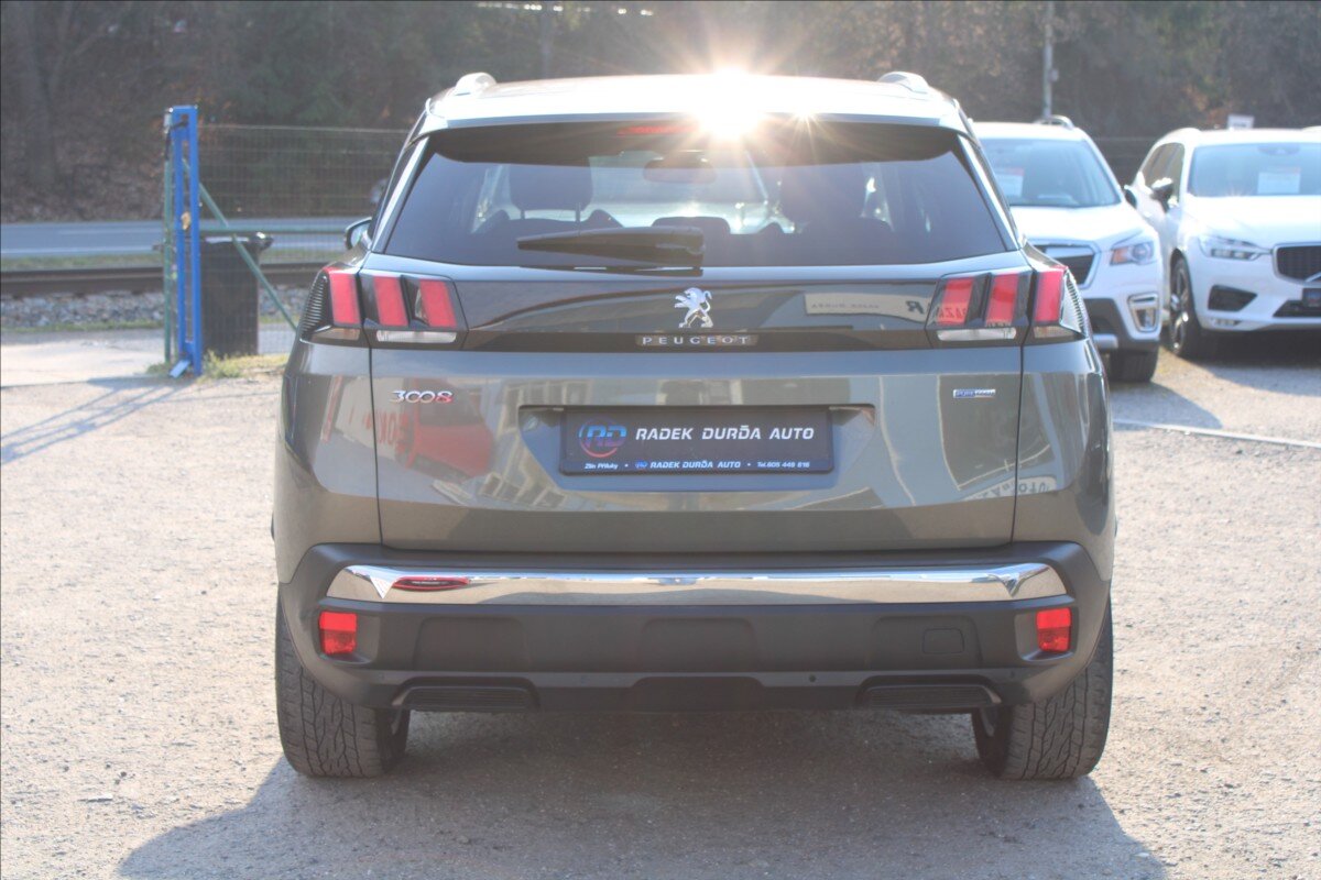 Peugeot 3008 SUV / Terénní 1,2 l 96 kw