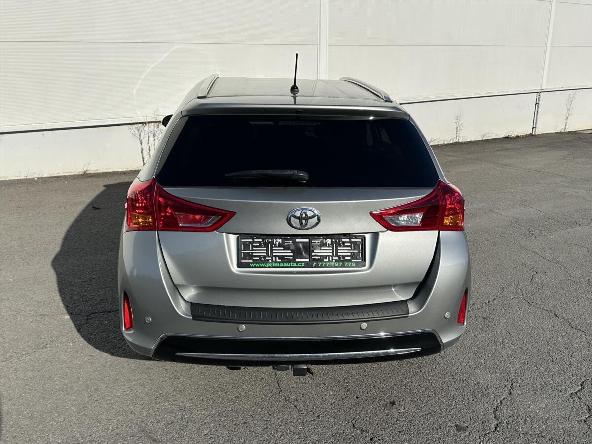 Toyota Auris Kombi 1,6 l 98 kw