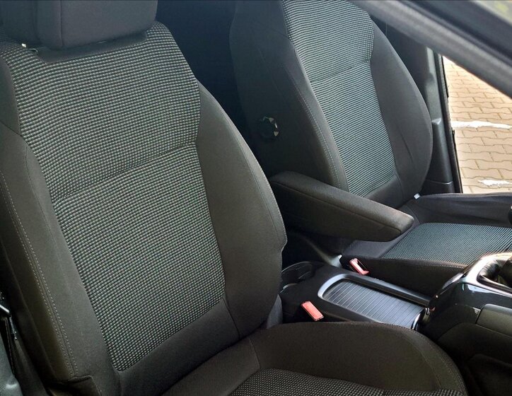 Peugeot 5008 MPV 1,6 l 115 kw