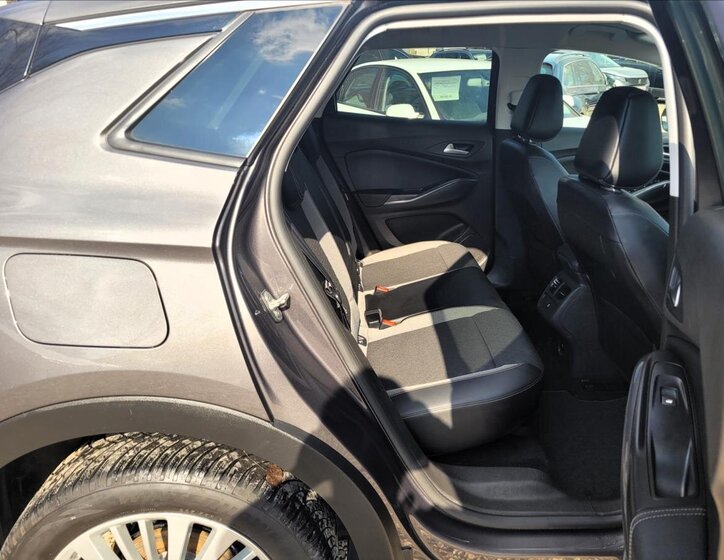 Opel Grandland X SUV / Terénní 1,5 l 96 kw