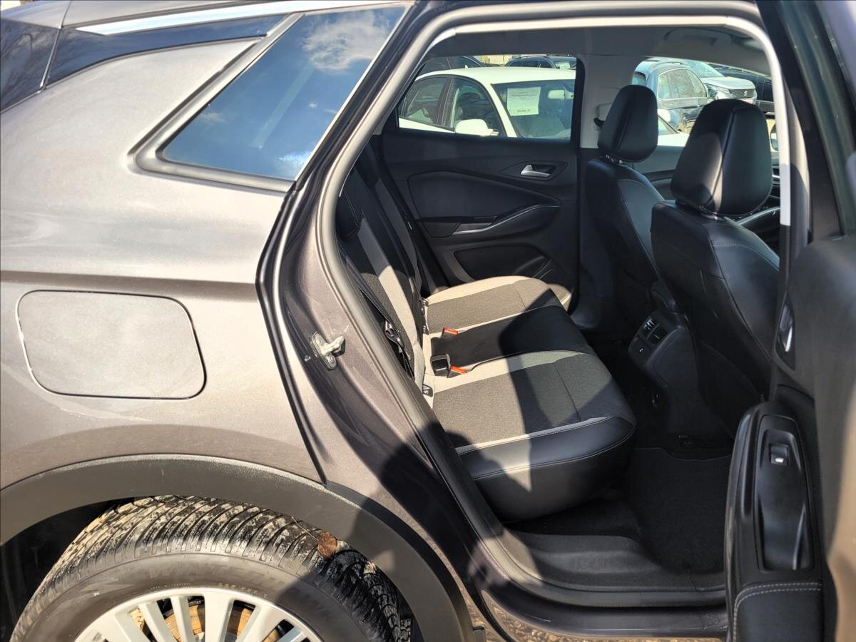 Opel Grandland X SUV / Terénní 1,5 l 96 kw