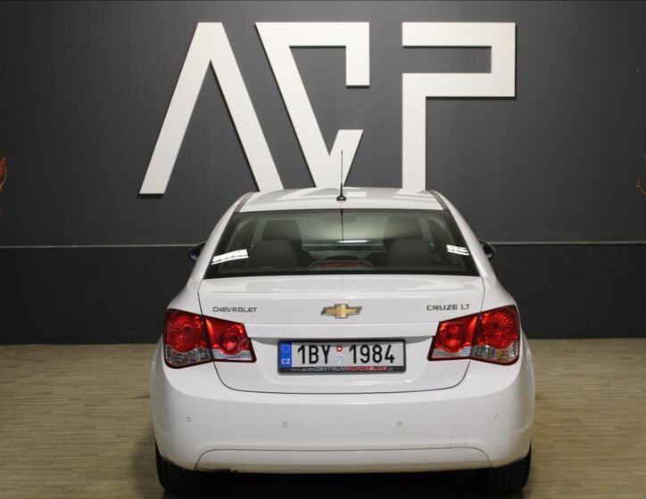 Chevrolet Cruze Sedan / Limuzína 2,0 l 120 kw