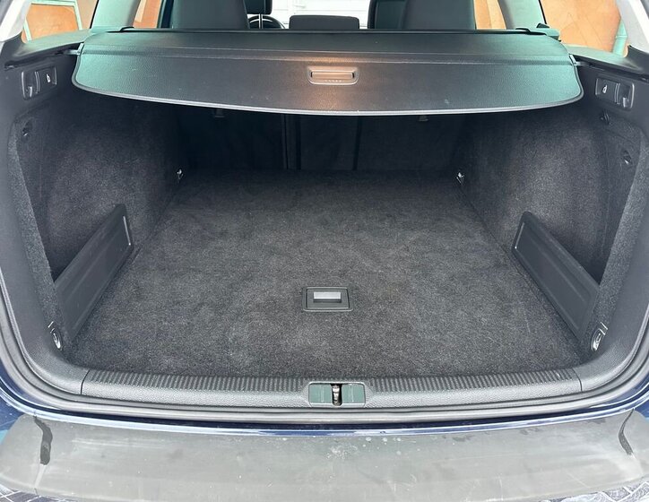 Volkswagen Passat Kombi 1,6 l 77 kw