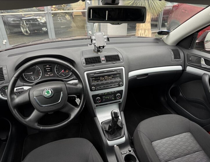 Škoda Octavia 14