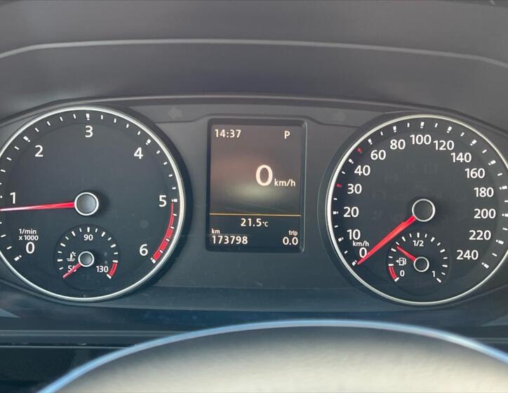 Volkswagen Multivan 16