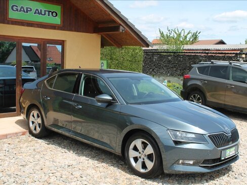 Škoda Superb Liftback 1,4 l 110 kw