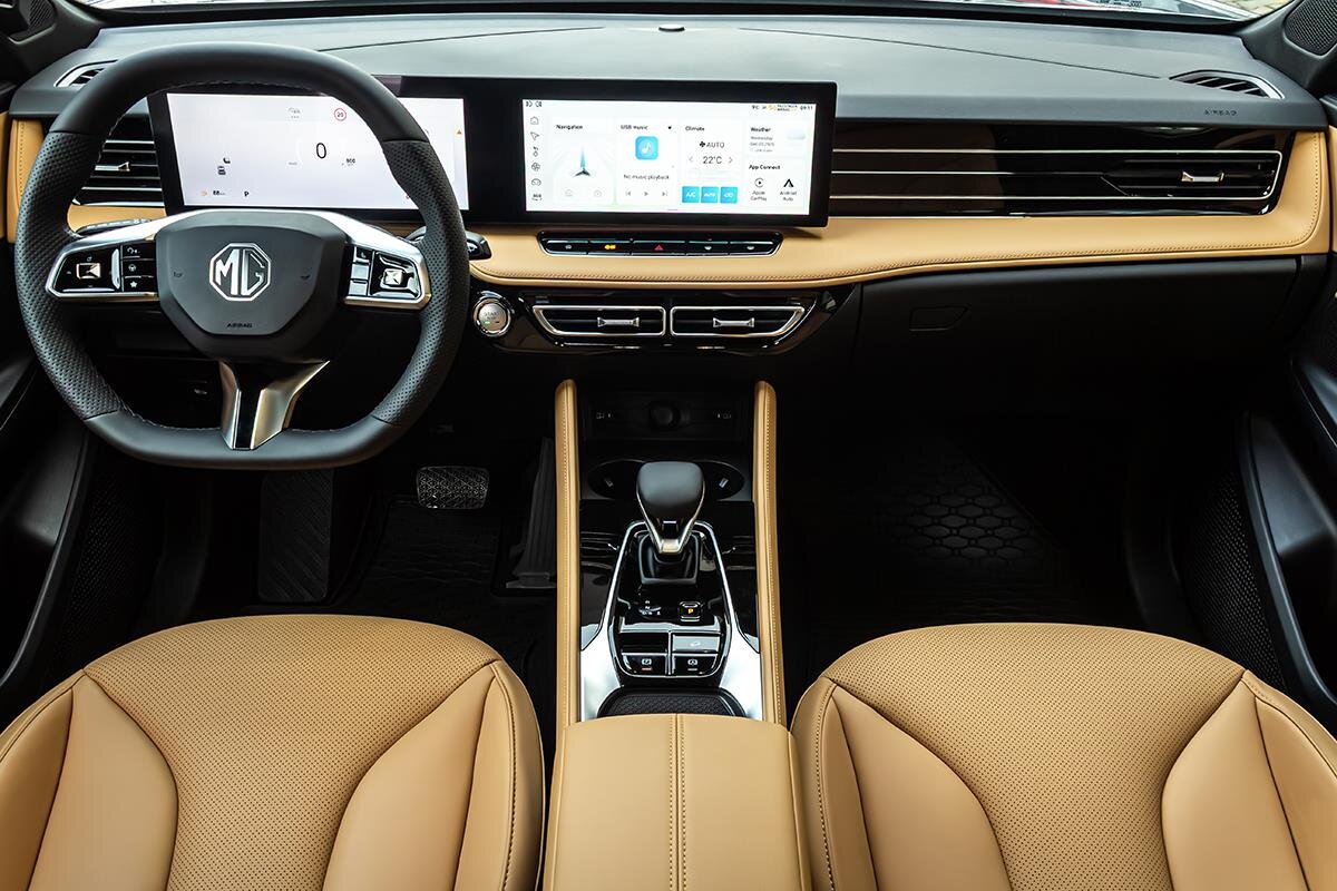 MG HS SUV 1,5 l 165 kw