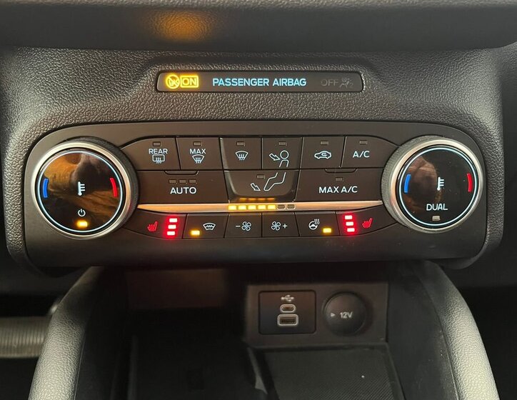 Ford Kuga SUV / Terénní 2,5 l 140 kw