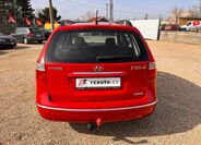 Hyundai i30 4