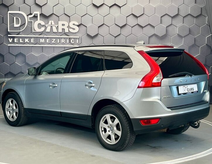Volvo XC60 SUV / Terénní 2,0 l 120 kw