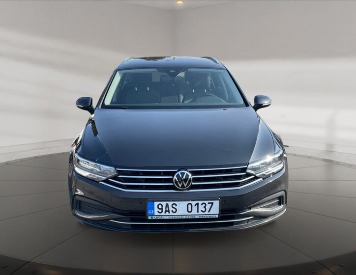 Volkswagen Passat Kombi 1,5 l 110 kw