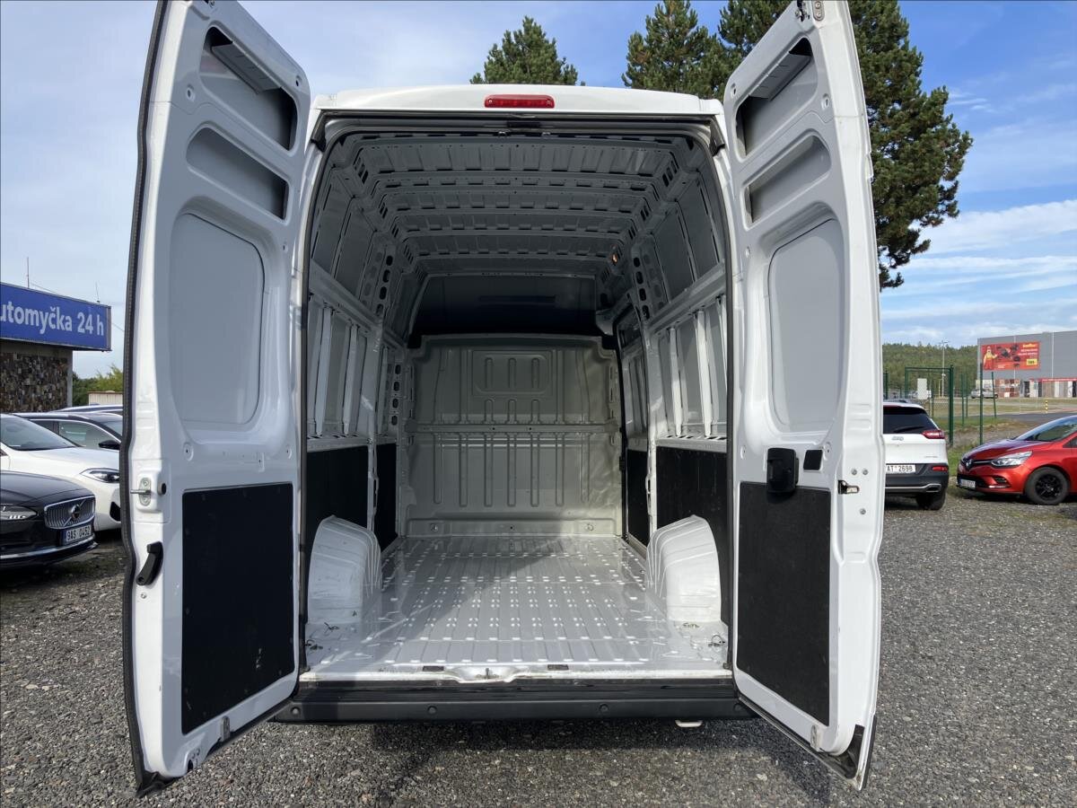 Peugeot Boxer Skříň 2,2 l 121 kw