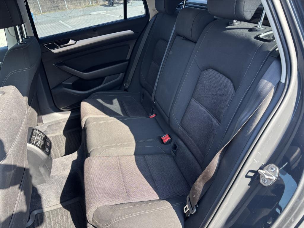 Volkswagen Passat Kombi 2,0 l 110 kw