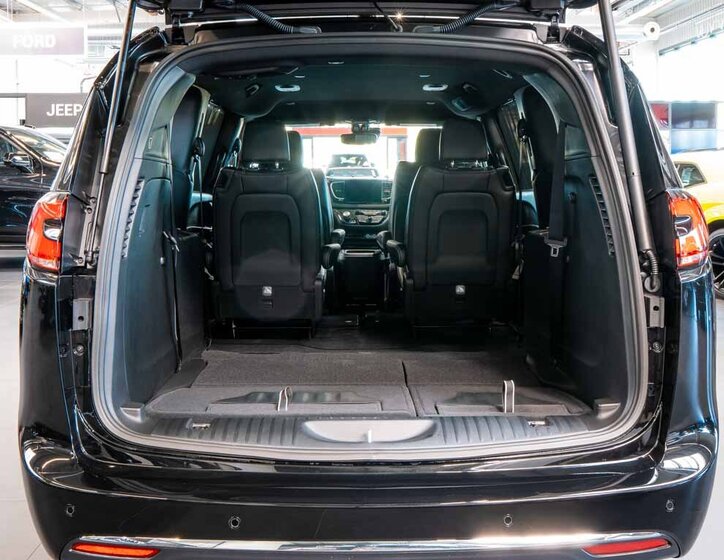 Chrysler Pacifica MPV 3,6 l 221 kw