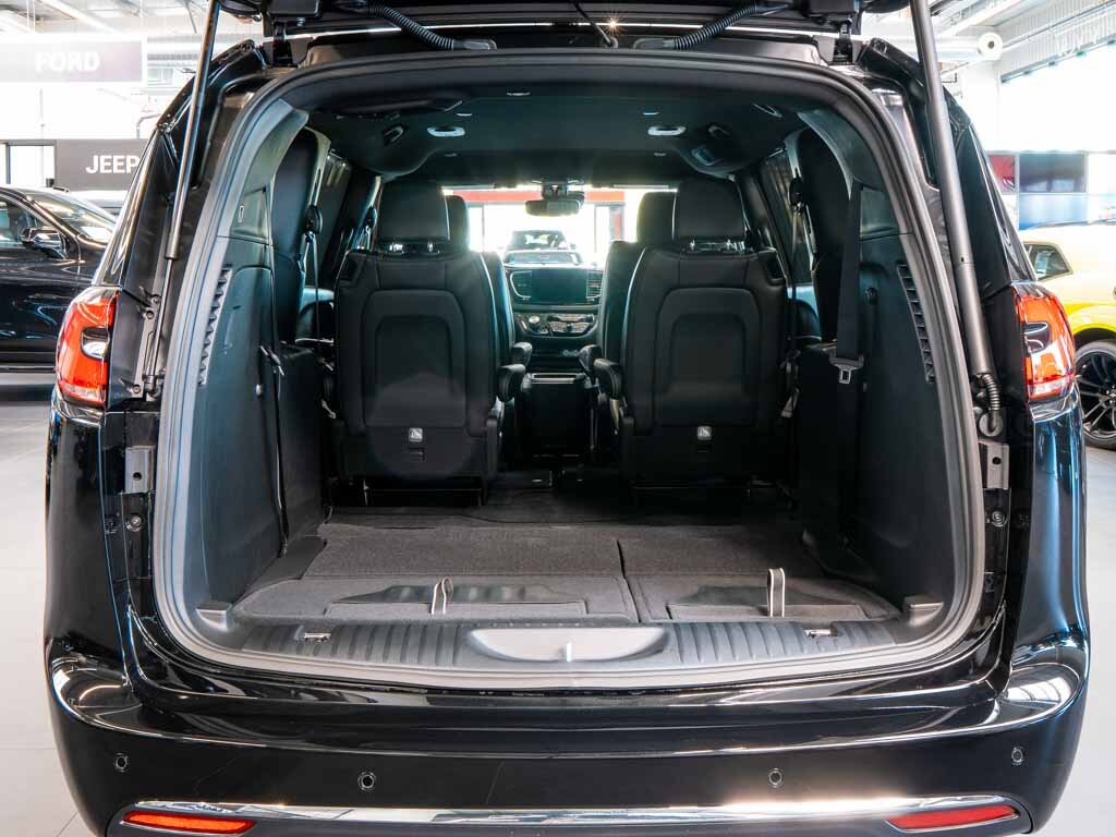 Chrysler Pacifica MPV 3,6 l 221 kw