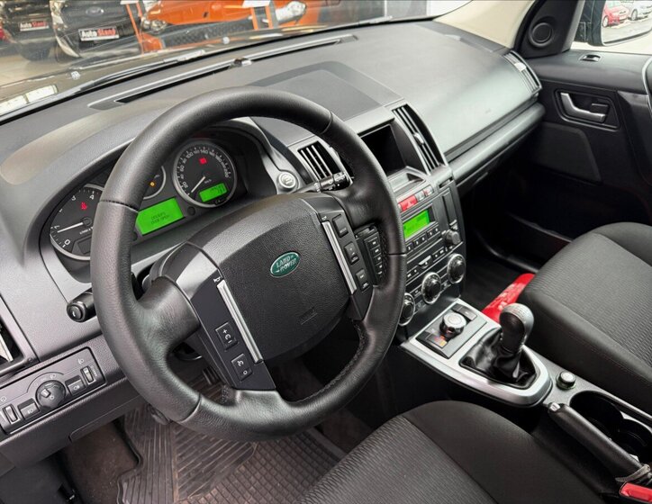 Land Rover Freelander SUV 2,2 l 110 kw