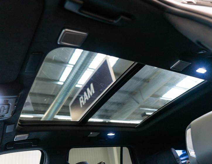 Cadillac Escalade 41