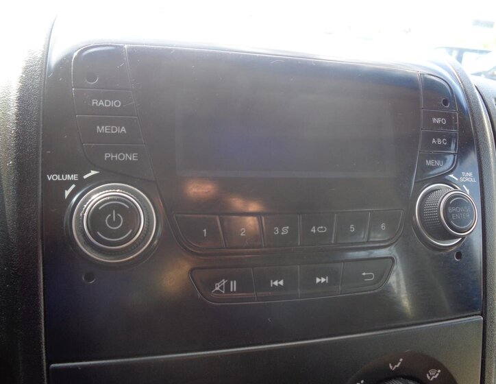 Peugeot Boxer Valník 2,0 l 96 kw