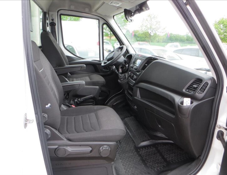 Iveco Daily Skříň 3,0 l 100 kw