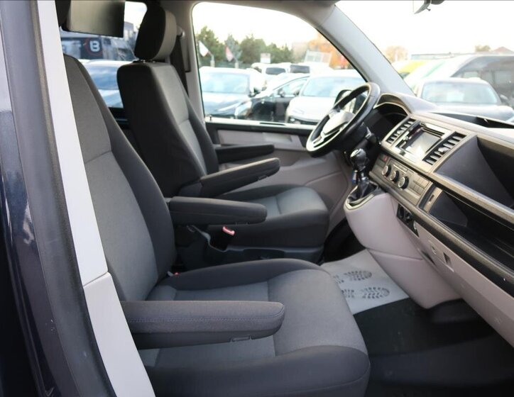 Volkswagen Transporter 13