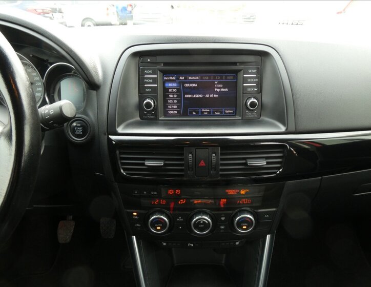 Mazda CX-5 SUV / Terénní 2,0 l 121 kw