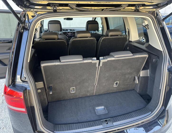 Volkswagen Touran 24