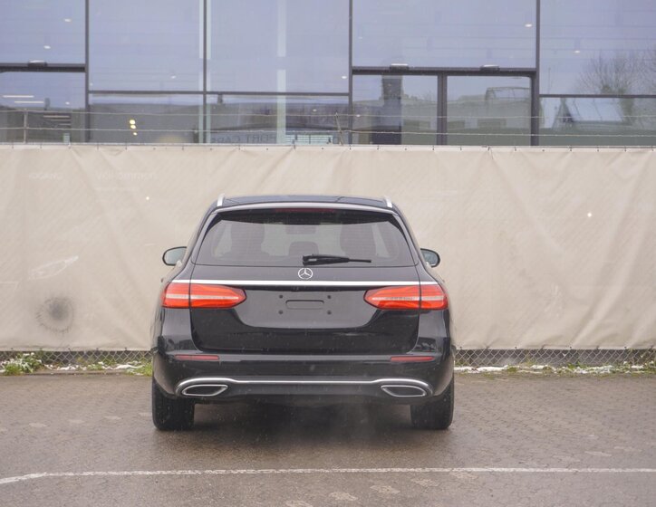 Mercedes-Benz Třídy E Kombi 2,0 l 143 kw