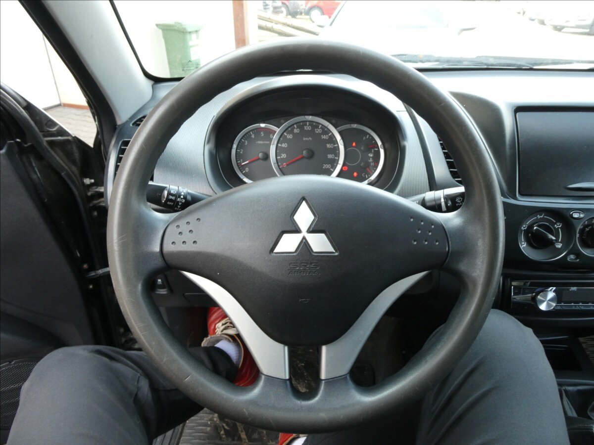 Mitsubishi L200 Pick-up 2,5 l 100 kw