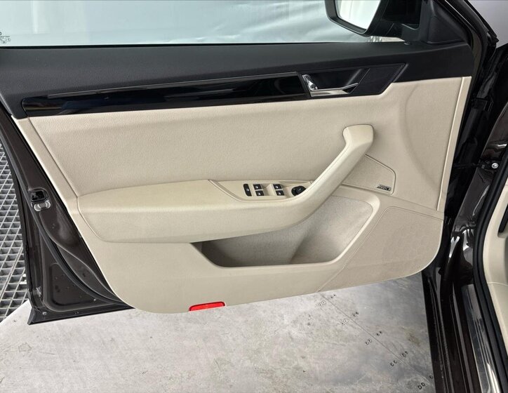 Škoda Superb Liftback 2,0 l 206 kw