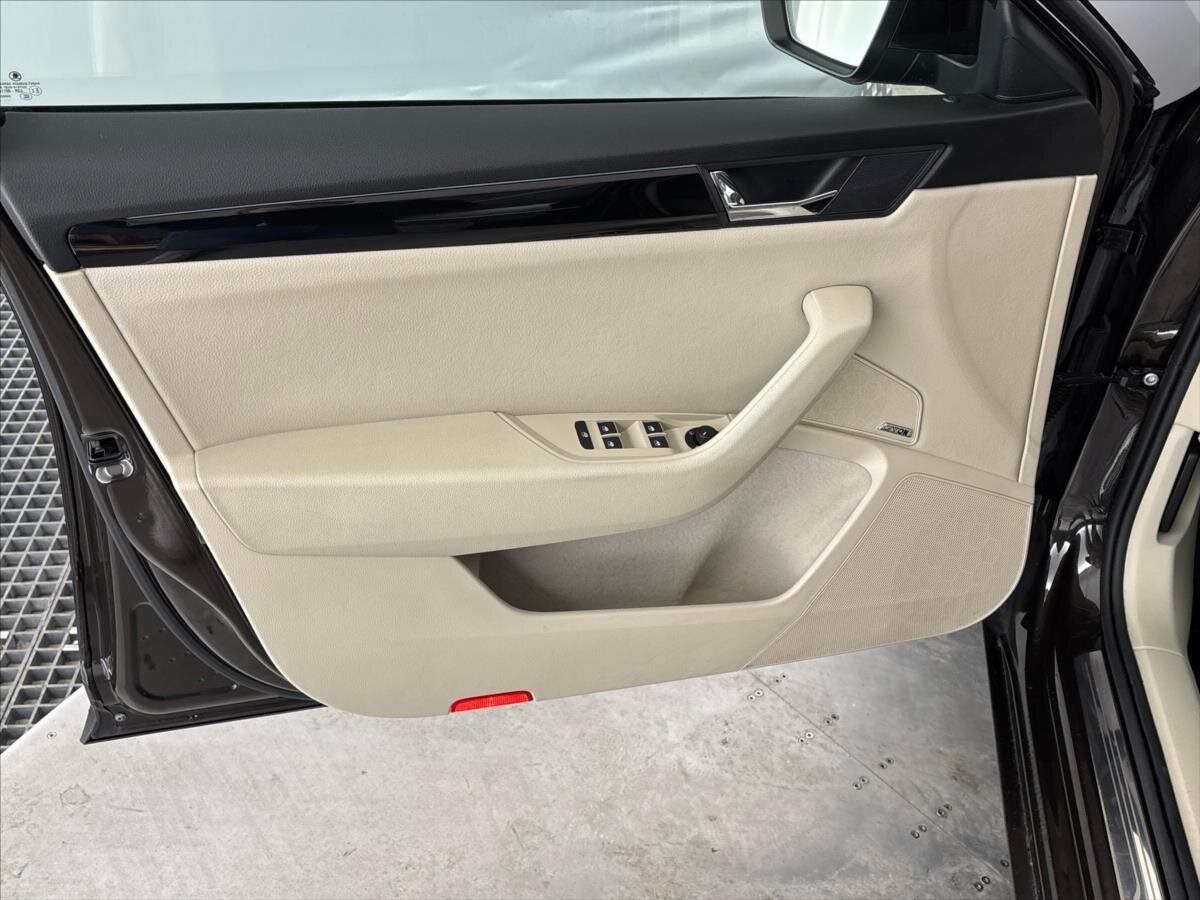 Škoda Superb Liftback 2,0 l 206 kw