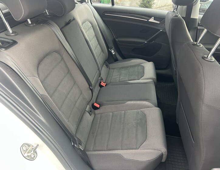 Volkswagen Golf Kombi 2,0 l 110 kw