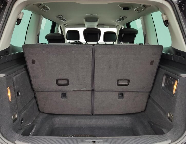 Volkswagen Sharan MPV 2,0 l 110 kw