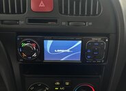 Hyundai Elantra Liftback 1,6 l 77 kw