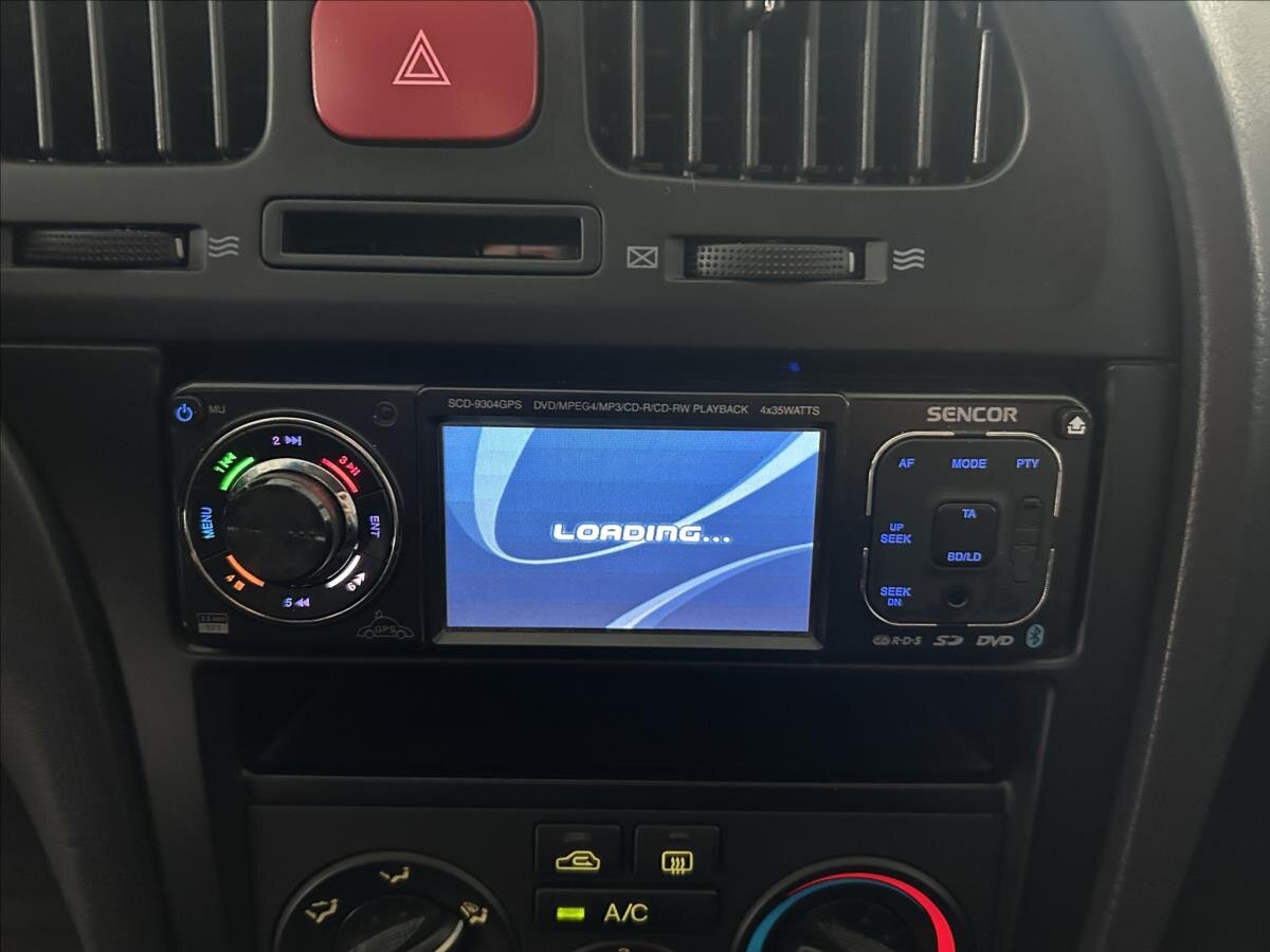 Hyundai Elantra Liftback 1,6 l 77 kw