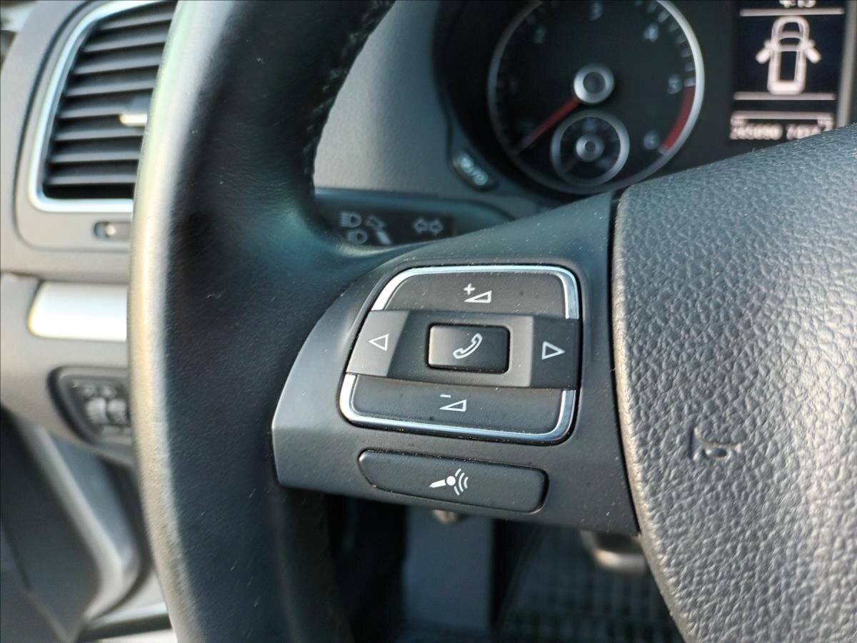 Volkswagen Sharan MPV 2,0 l 103 kw