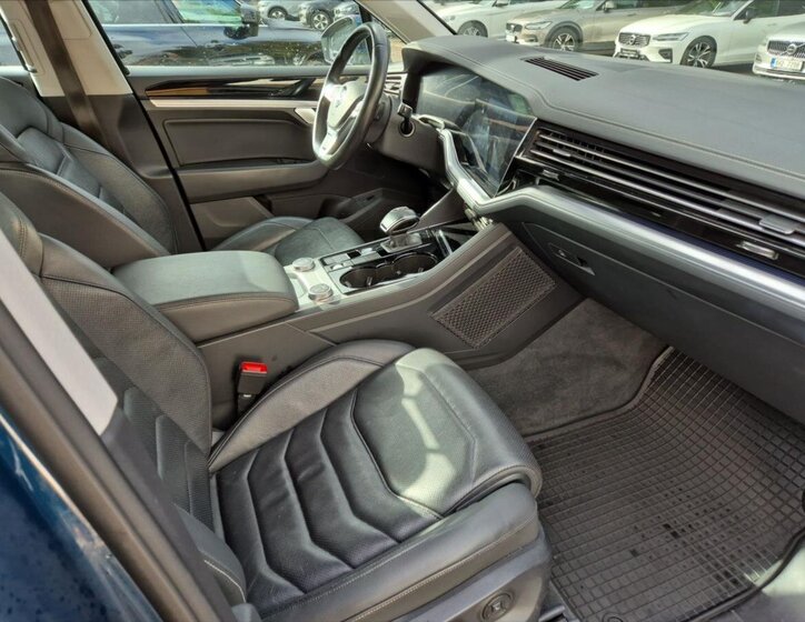 Volkswagen Touareg SUV / Terénní 3,0 l 210 kw