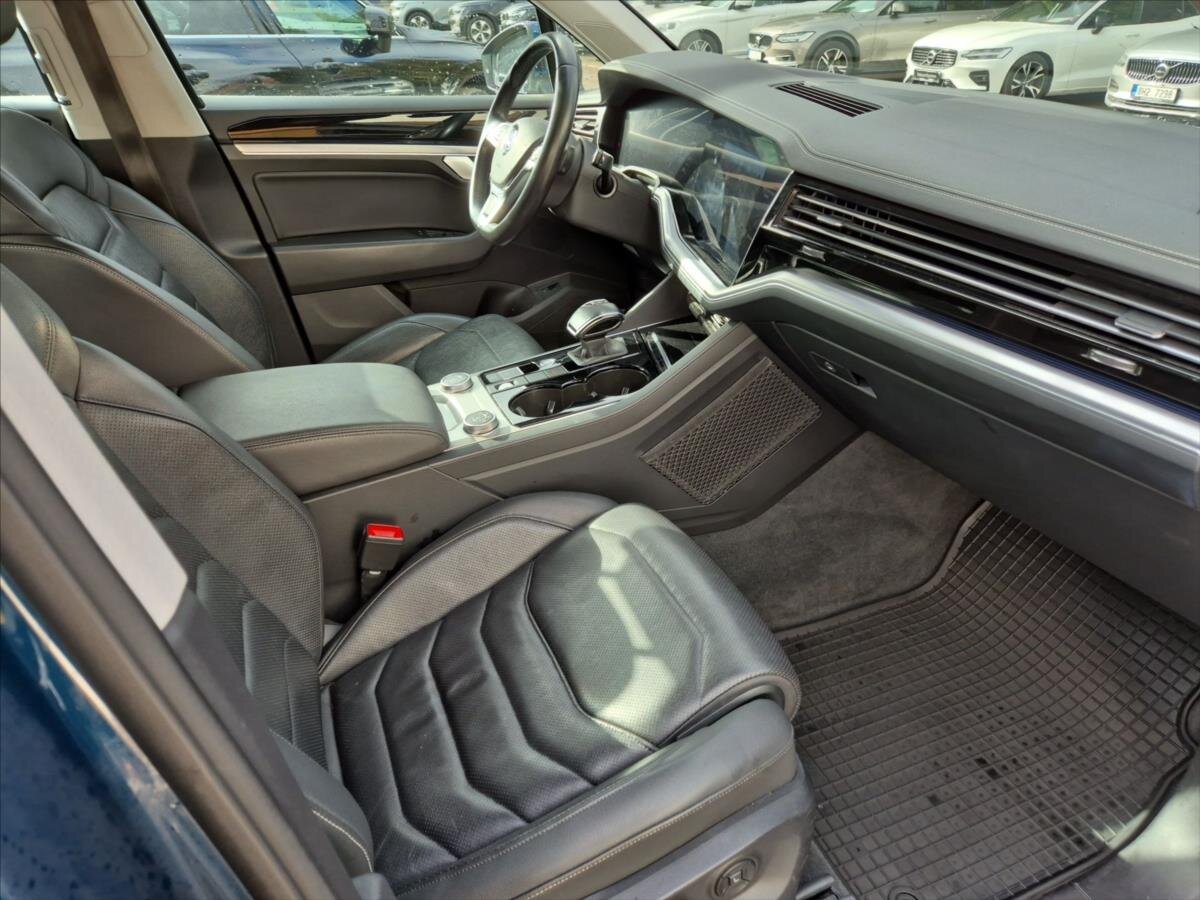 Volkswagen Touareg SUV / Terénní 3,0 l 210 kw