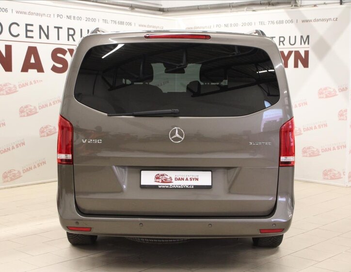 Mercedes-Benz Třídy V 5