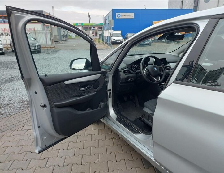 BMW Řada 2 MPV 1,5 l 80 kw