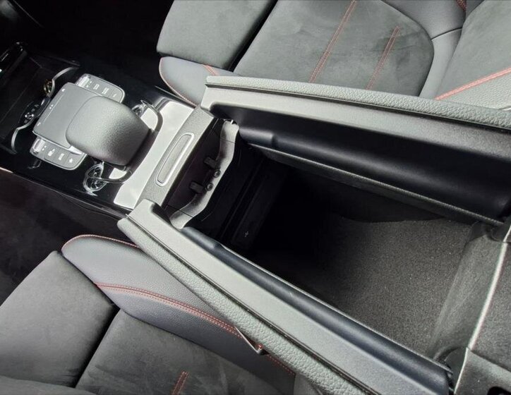 Mercedes-Benz CLA Kupé 1,3 l 120 kw