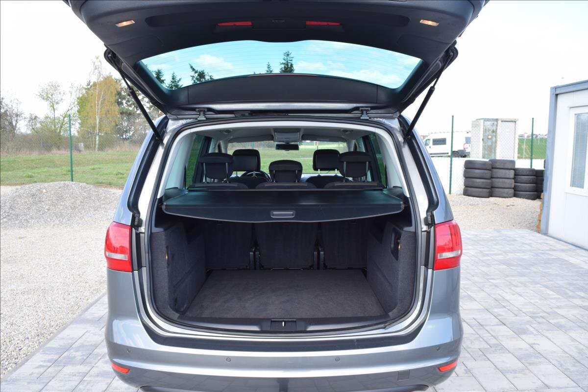 Volkswagen Sharan MPV 2,0 l 103 kw