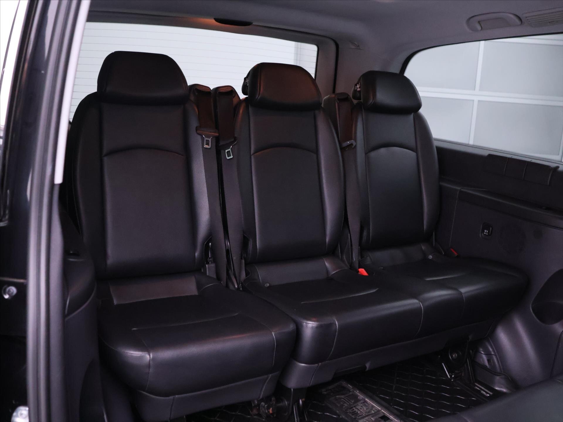 Mercedes-Benz Vito VAN / Minibus 2,1 l 100 kw